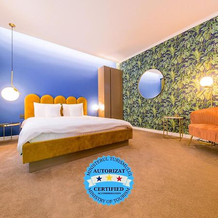 Designer Apartment In The City Center Cluj Napoca Bagian luar foto
