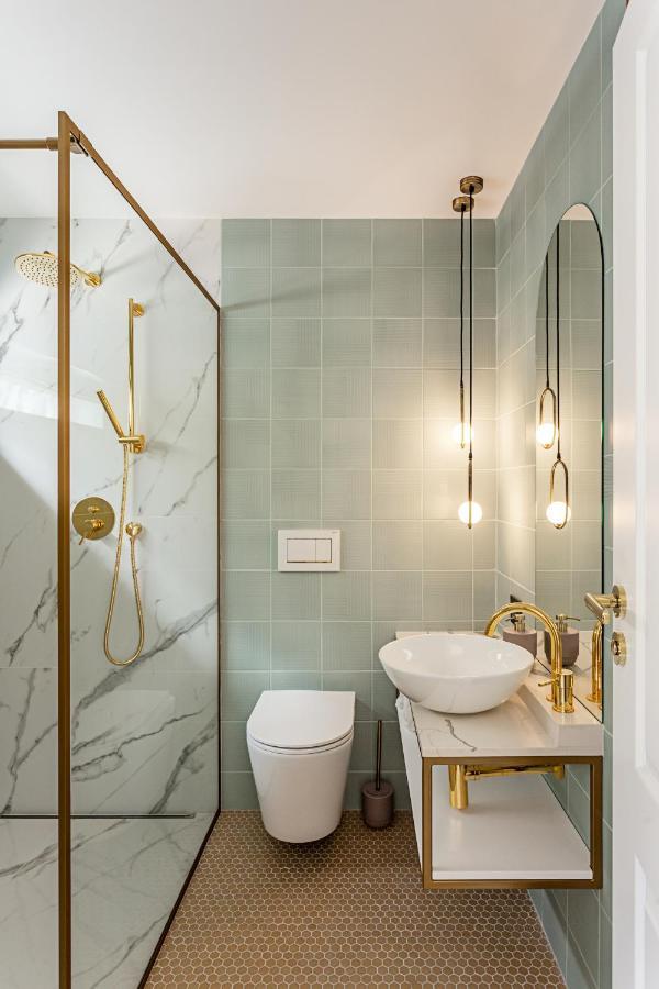 Designer Apartment In The City Center Cluj Napoca Bagian luar foto