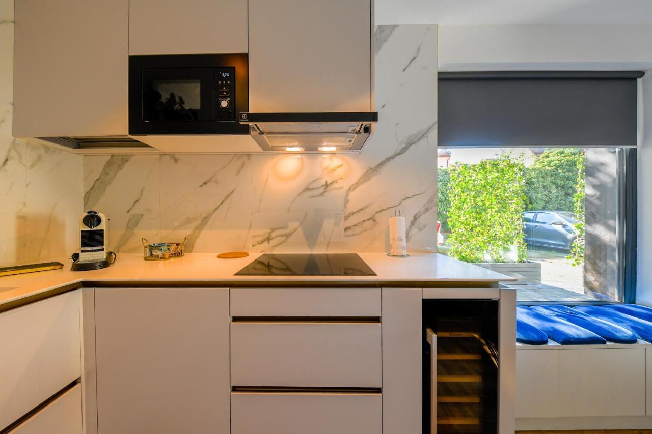 Designer Apartment In The City Center Cluj Napoca Bagian luar foto